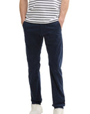 Pantalón recto de hombre con cintura media y diseño liso