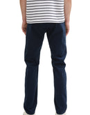 Pantalón recto de hombre con cintura media y diseño liso