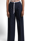 Pantalón ancho de mujer con cintura alta y diseño liso