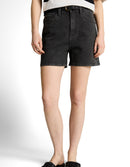 Short de mujer de cintura media y corte recto, con bolsillo y diseño liso