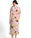 Vestido midi de manga corta con cuello pico y estampado abstracto