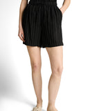 Short de mujer con cintura media ajustable y diseño de rayas