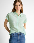 Camisa de manga japonesa corta de mujer con cuello de solapa con botoenes y diseño de rayas