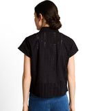 Camisa de manga corta de mujer con cuello clásico y estampado ornamental