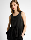 Blusa sin mangas de mujer con cuello redondo y cierre en lazada con volantes inferiores y diseño de rayas