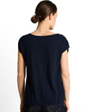 Camiseta de manga corta de mujer con cuello barco y diseño liso