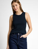 Camiseta de tirantes de mujer con cuello redondo y diseño liso