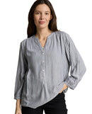 Blusa de mujer de manga larga con cuello pico y diseño de rayas