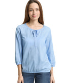 Camiseta de manga larga de mujer con cuello redondo cierre lazada y diseño de rayas