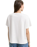 Camiseta de mujer de manga corta con cuello redondo y bolsillo