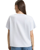 Camiseta de mujer de manga corta con cuello redondo y bolsillo