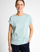 Camiseta de manga corta de mujer con cuello redondo y diseño liso con frunce en lateral inferior