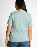 Camiseta manga corta de mujer con cuello redondo y estampado grande frontal