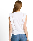 Camiseta de mujer sin mangas con detalle decorativo