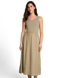 Vestido midi sin mangas con cuello redondo