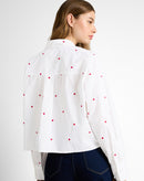 Camisa de mujer de manga larga con cuello clásico, bolsillo laterial y microestampado