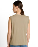 Camiseta de mujer sin mangas con cuello pico y cierre de botones