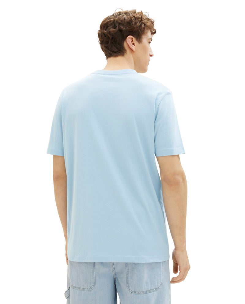 Camiseta de hombre con dibujo frontal azul claro