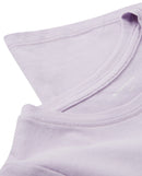 Camiseta de niña con estampado de texto en el pecho