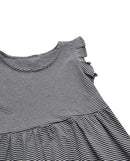 Vestido corto sin mangas con estampado a rayas