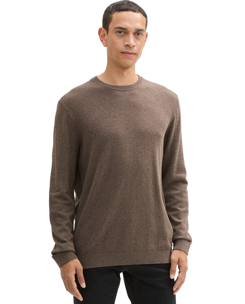 Jersey de hombre de color liso con cuello redondo marrón