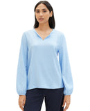 Blusa de mujer de manga larga cuello de pico azul claro