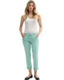 Vaquero de mujer tapered fit con cordón