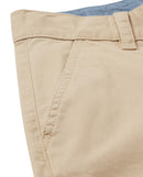 Pantalón tipo chino con bolsillos