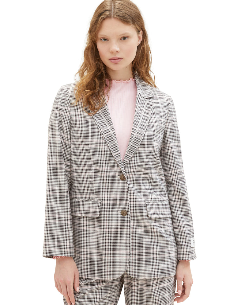 Women's blazer with checkered print and pockets