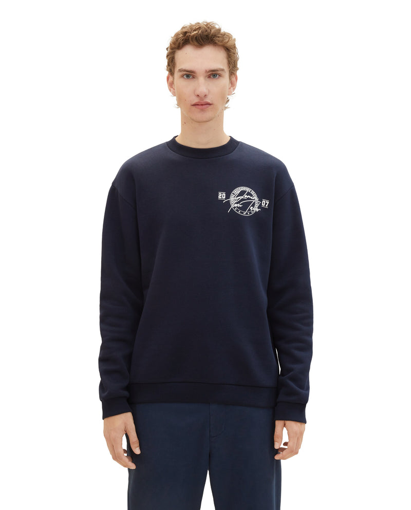 Men's round neck sweatshirt with front drawing