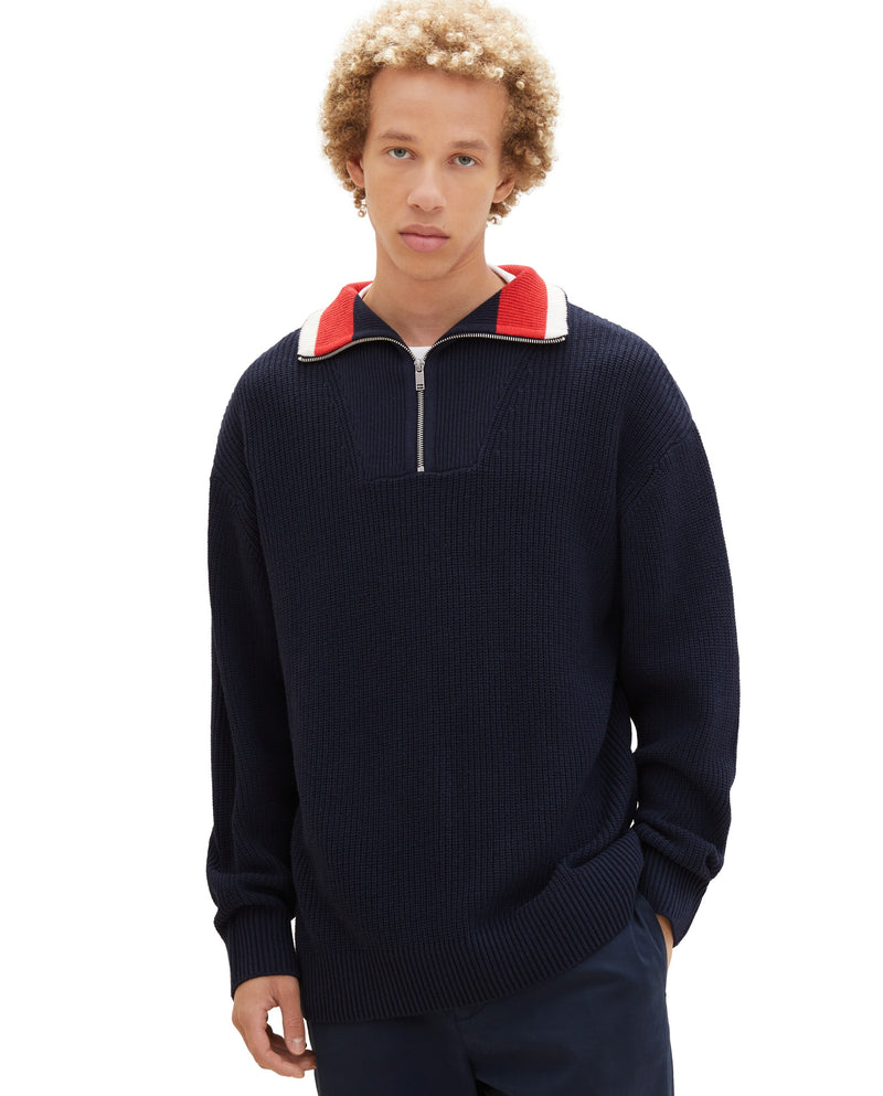 Men's semi-swan neck sweater with plain zipper